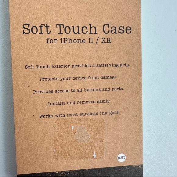 NEW Rae Dunn iPhone 11/XR Soft Touch Case - Picture 6 of 6